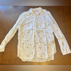 Old Navy Button Down Shirt with Fun Island Party Drinks - the classic shirt